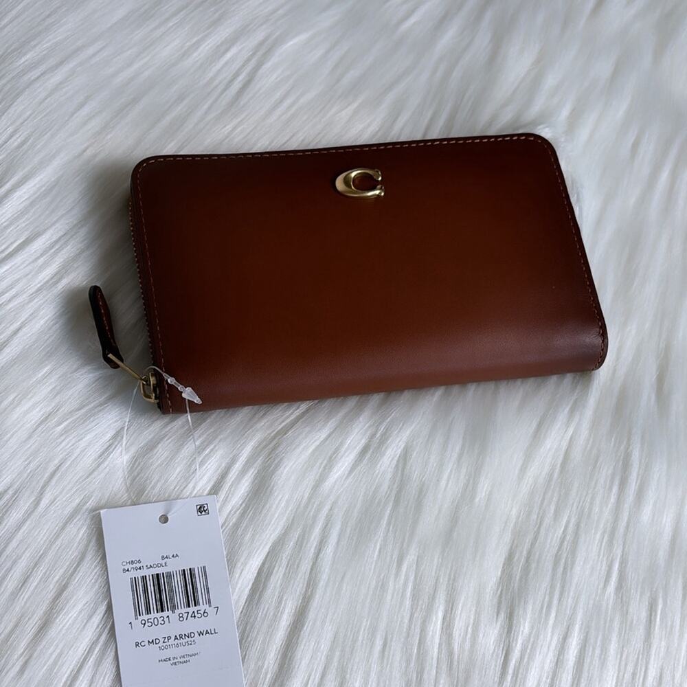 NWT Coach Medium Zip Around Wallet/ Brown/Calf Leather - Picture 4 of 4